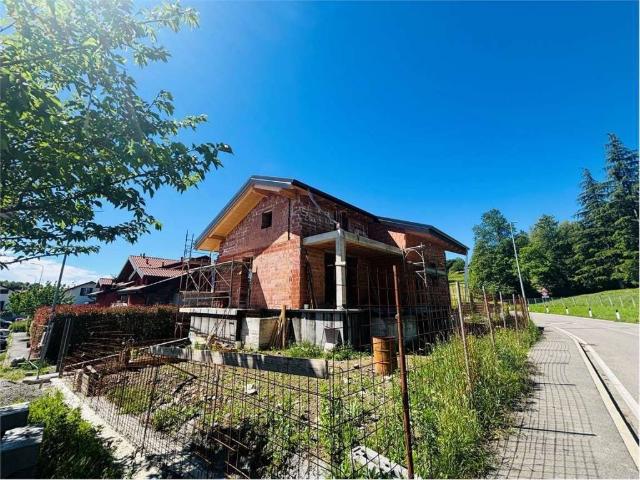 Casa indipendente in vendita a San Fermo della Battaglia CO