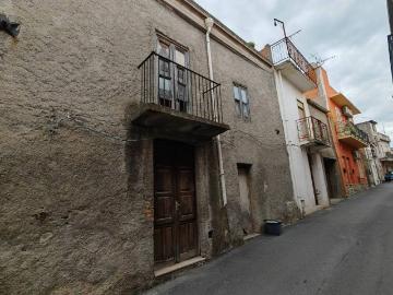 Casa indipendente in vendita a San Filippo del Mela ME