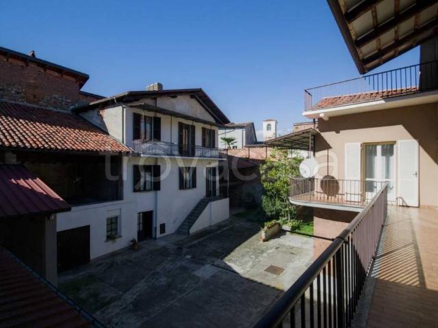 Casa indipendente in vendita a San Giorgio Canavese via Carlo Alberto, 40
