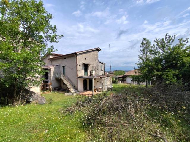 Casa indipendente in vendita a San Giorgio a Liri FR