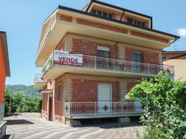 CASA INDIPENDENTE in VENDITA a SAN GIORGIO DEL SANNIO di 10 vani