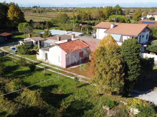 Casa indipendente in vendita a San Giorgio di Nogaro UD