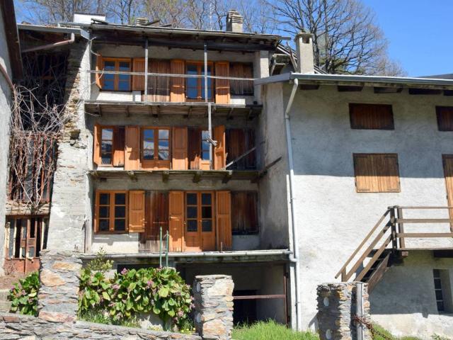 Casa indipendente in vendita a San Giorio di Susa TO