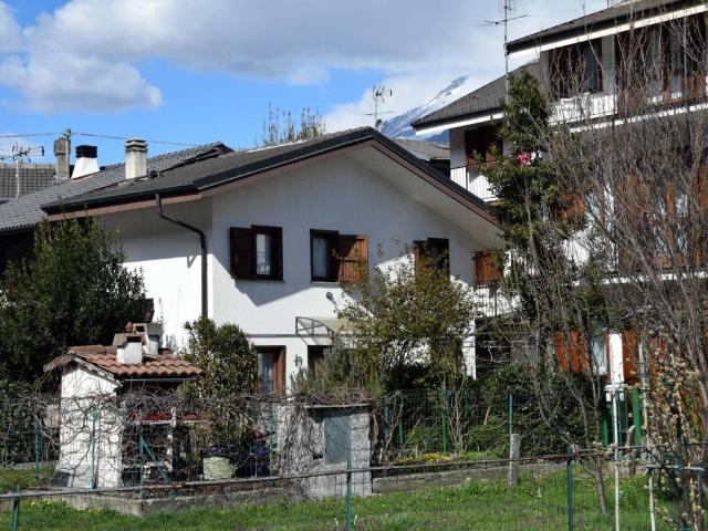 Casa indipendente in vendita a San Giorio di Susa TO
