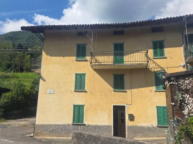 Casa indipendente in vendita a San Giovanni Bianco BG