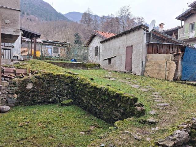 Casa indipendente in vendita a San Giovanni Bianco BG