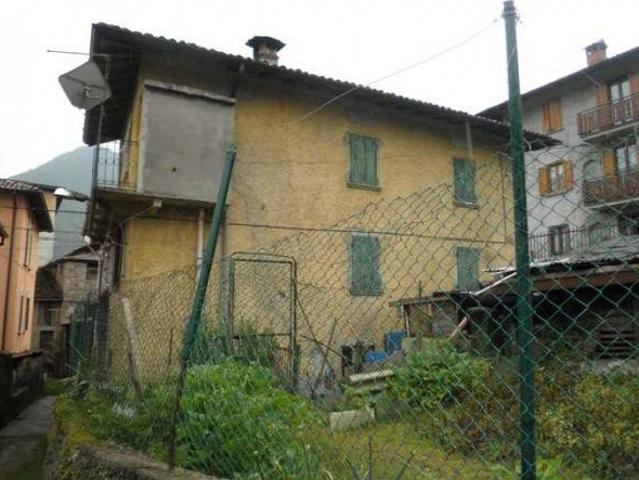 Casa indipendente in vendita a San Giovanni Bianco BG