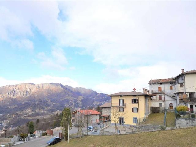 Casa indipendente in vendita a San Giovanni Bianco BG