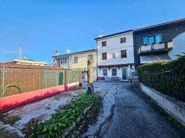 Casa indipendente in vendita a San Giovanni Lupatoto VR