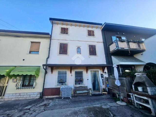 Casa indipendente in vendita a San Giovanni Lupatoto VR