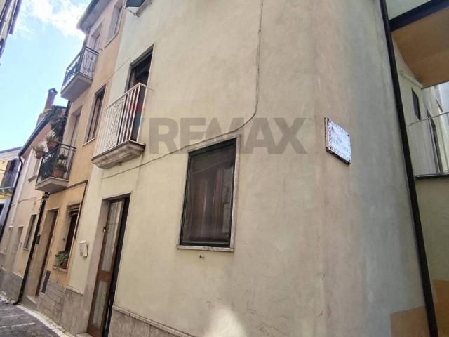 Casa indipendente in vendita a San Lupo BN