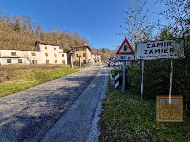 Casa indipendente in vendita a San Leonardo UD