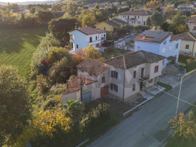Casa indipendente in vendita a San Lorenzo in Campo PU
