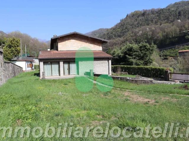Casa indipendente in vendita a San Pellegrino Terme BG