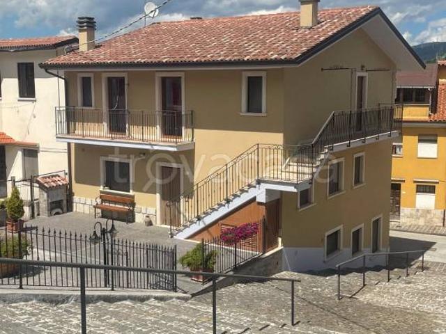 Casa indipendente in vendita a San Pietro Avellana via San Rocco, 60