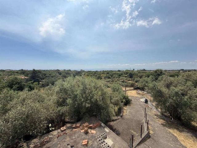 Casa indipendente in vendita a San Pietro Clarenza CT
