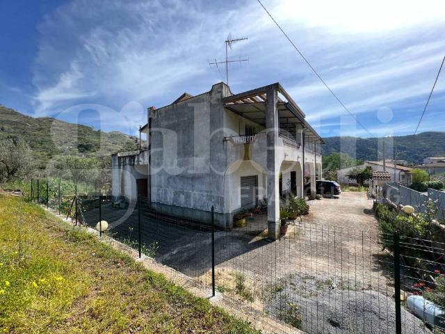 Casa indipendente in vendita a San Pietro in Amantea CS