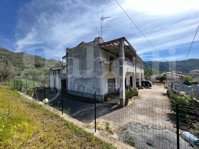 Casa indipendente in vendita a San Pietro in Amantea