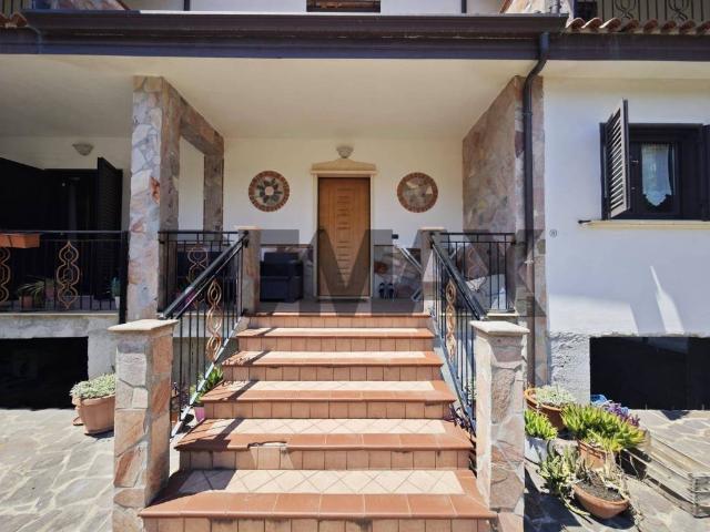 Casa indipendente in vendita a San Pietro in Guarano CS
