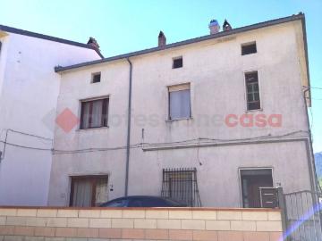 Casa indipendente in vendita a San Pietro Infine CE