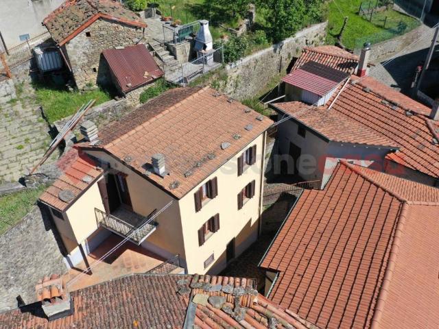Casa indipendente in vendita a San Romano in Garfagnana LU