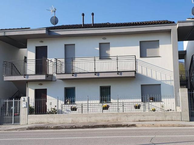 Casa indipendente in vendita a San Severino Marche MC