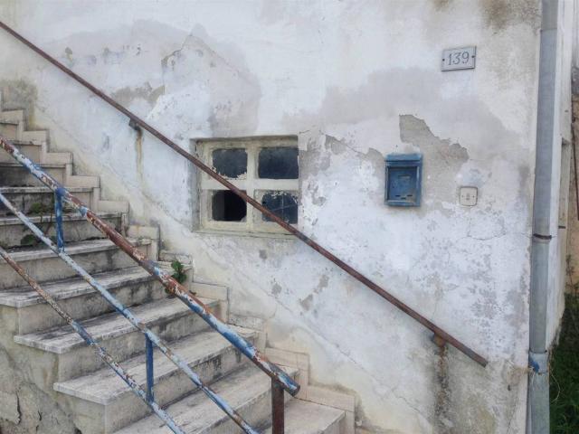 Casa indipendente in vendita a San Severino Marche MC