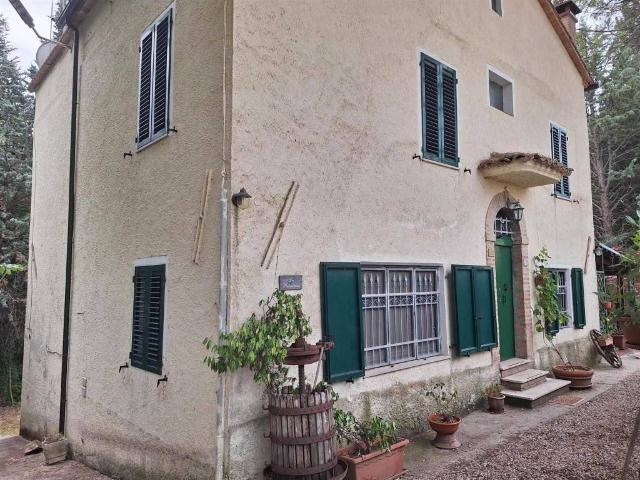 Casa indipendente in vendita a San Severino Marche MC