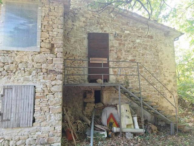 Casa indipendente in vendita a San Severino Marche MC