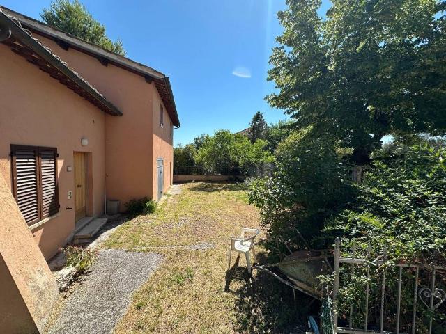 Casa indipendente in vendita a San Severino Marche MC