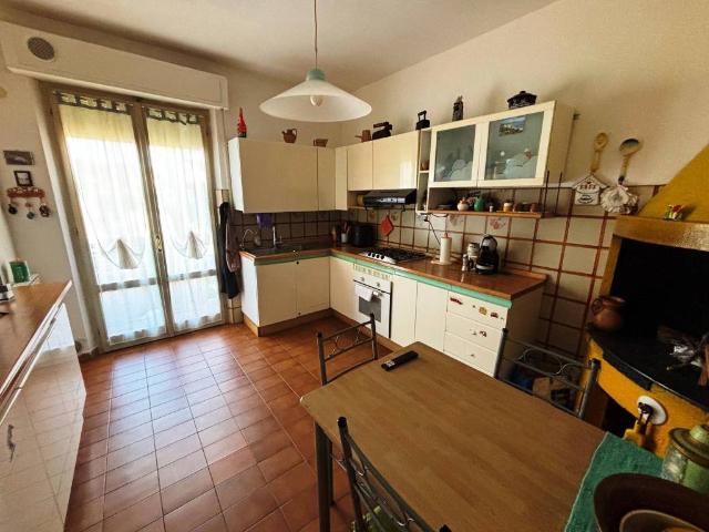 Casa indipendente in vendita a San Severino Marche MC