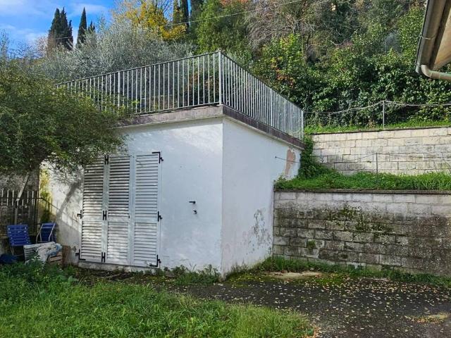 Casa indipendente in vendita a San Severino Marche MC