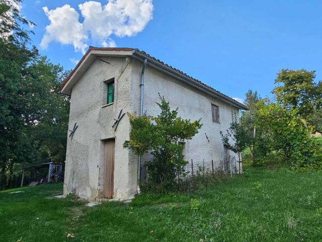 Casa indipendente in vendita a San Severino Marche MC