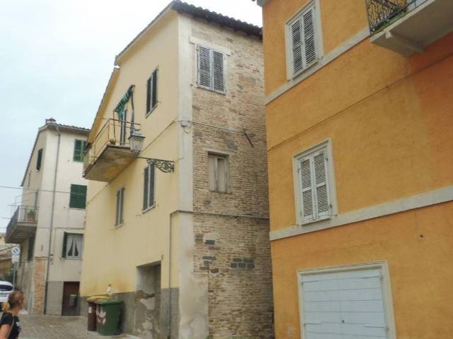 Casa indipendente in vendita a San Severino Marche MC