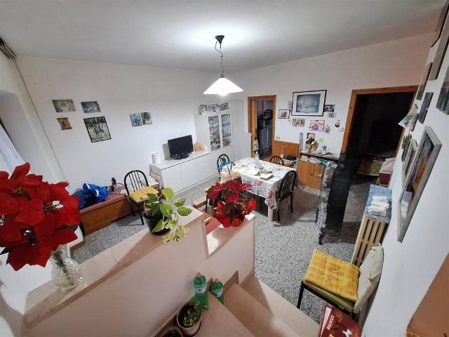 Casa indipendente in vendita a San Severino Marche MC