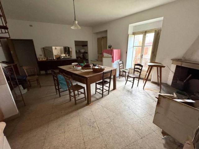 Casa indipendente in vendita a San Sostene CZ