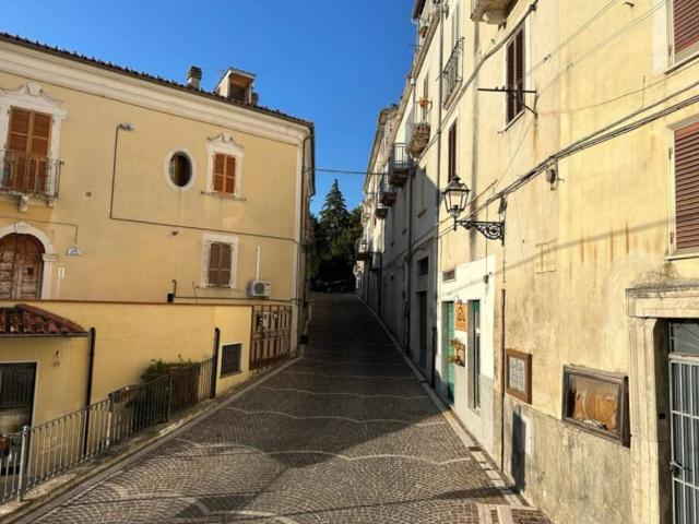 Casa indipendente in vendita a San Valentino in Abruzzo Citeriore PE