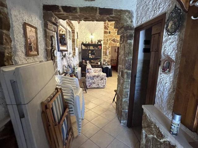 Casa indipendente in vendita a San Venanzo TR