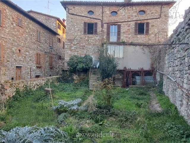 Casa indipendente in vendita a San Venanzo TR