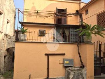 Casa indipendente in vendita a San Vittore del Lazio FR