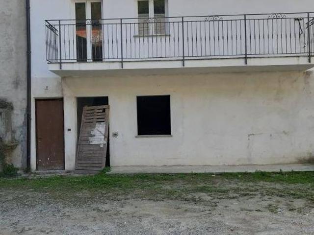 Appartamento in vendita a Sangiano VA