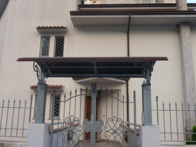 Casa indipendente in vendita a Sangineto CS