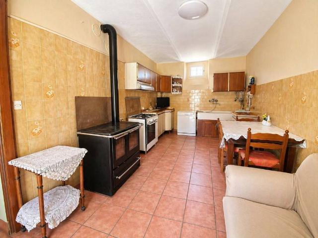 Casa indipendente in vendita a Sanfrè CN