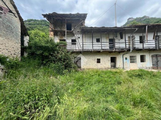 Casa indipendente in vendita a Sanfront CN