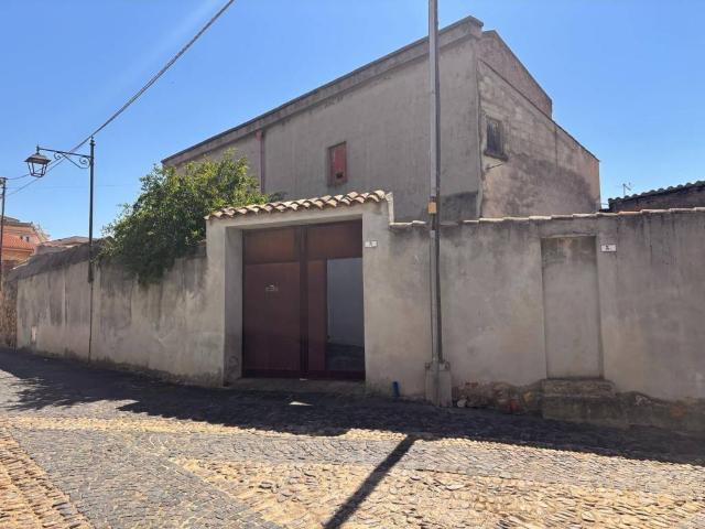 Casa indipendente in vendita a Sanluri VS