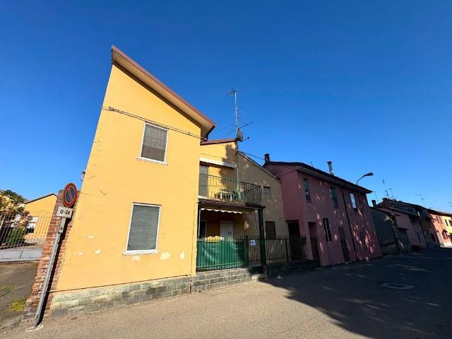 Casa indipendente in vendita a Sannazzaro de' Burgondi PV