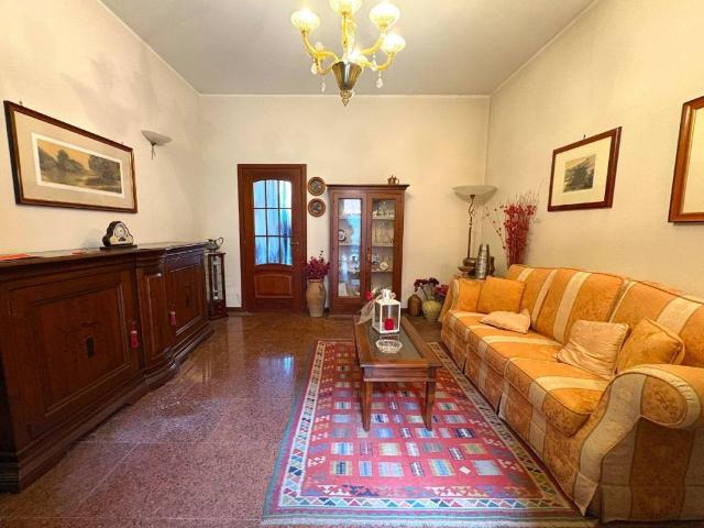 Casa indipendente in vendita a Sannazzaro de' Burgondi PV