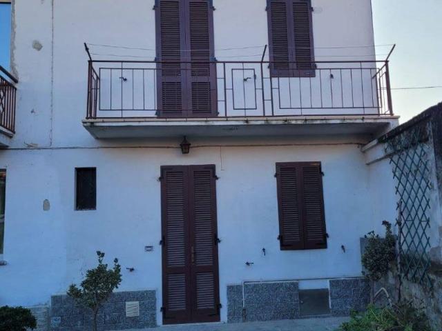 Casa indipendente in vendita a Sannazzaro de' Burgondi PV