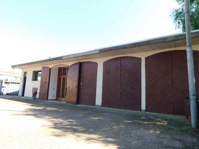 Casa indipendente in vendita a Sannazzaro de' Burgondi PV