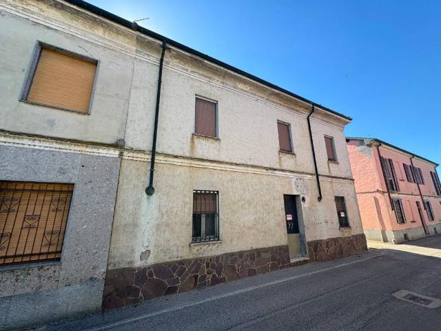 Casa indipendente in vendita a Sannazzaro de' Burgondi PV